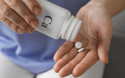 Compléments seniors : boom du marché, vrais bénéfices et précautions